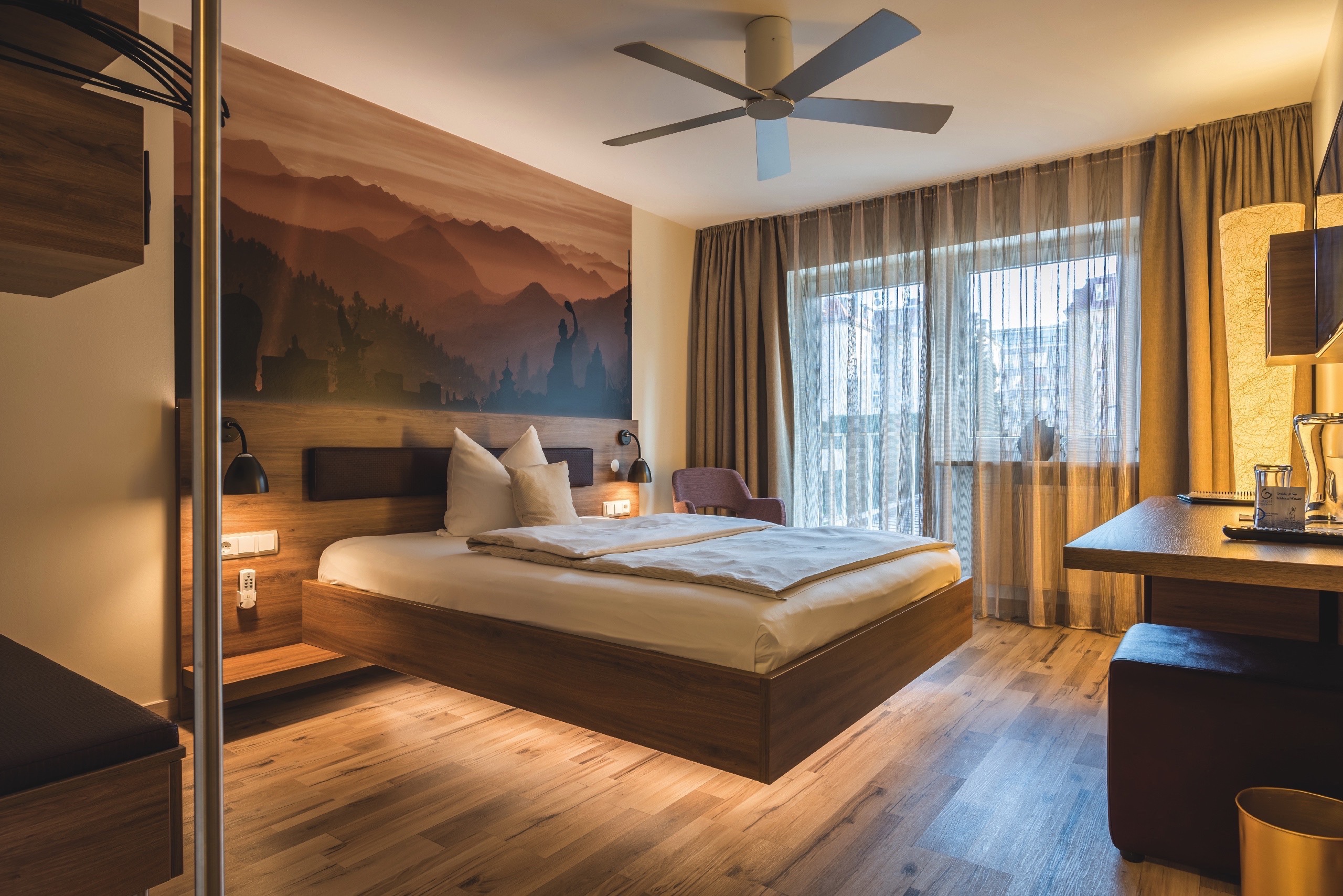 Seite 29 neu unten Bavaria Hotel