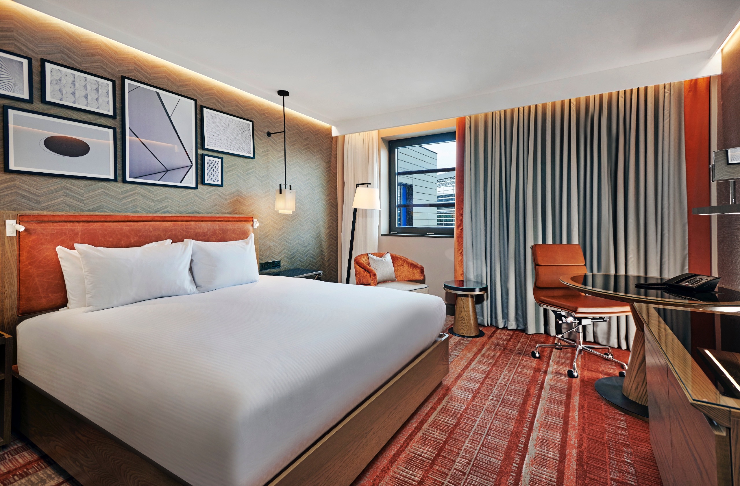 Hilton Towerbridge London - Baulmann Leuchten - Hilton_LondonTowerBridge_KingExecutive_Guest_Room_HR