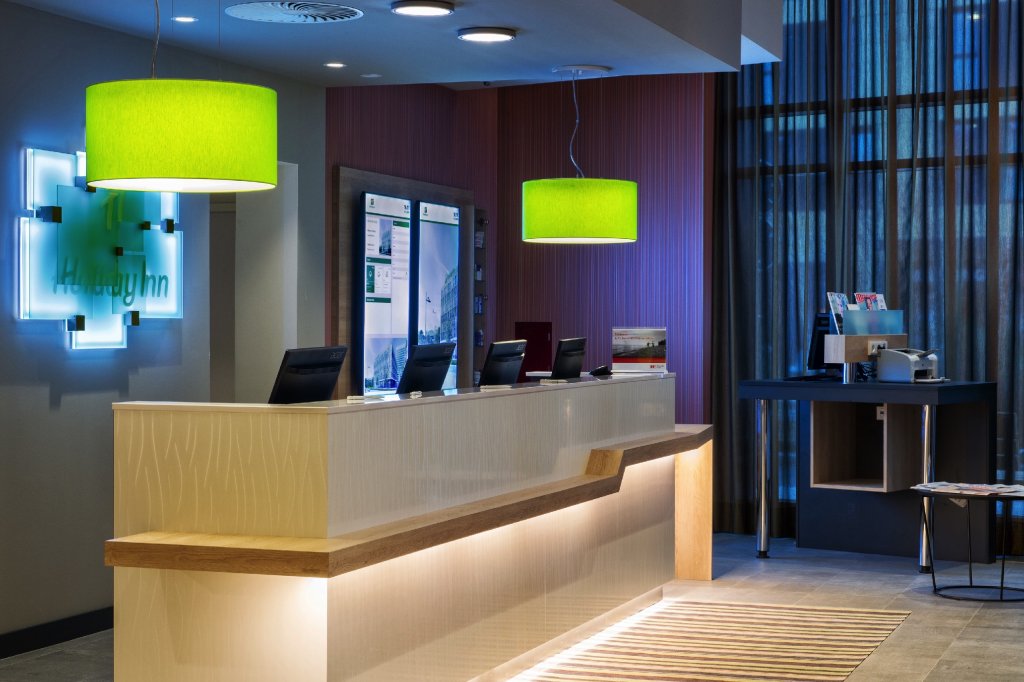 Holiday Inn Frankfurt Gateway Gardens - Baulmann Leuchten - SAE_4260