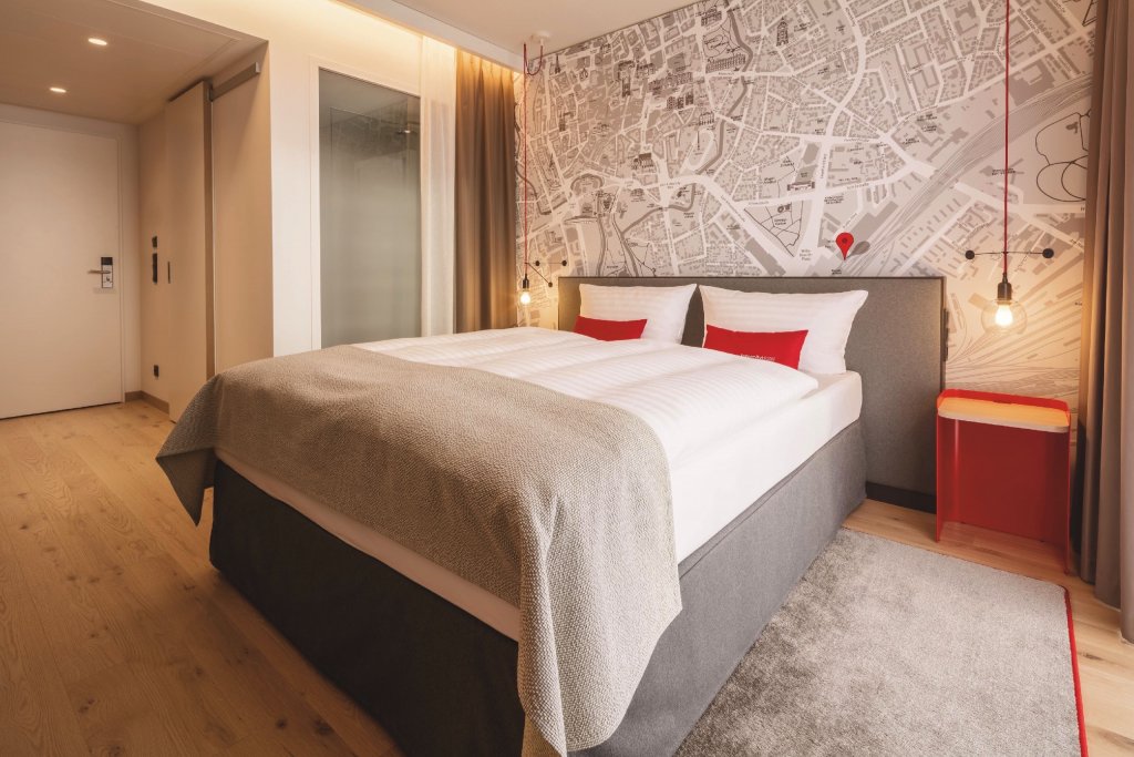 IntercityHotels Braunschweig + Duisburg - Baulmann Leuchten - hibr_d_00148268-72_fine_send