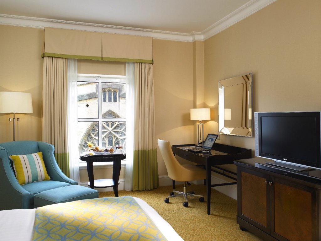 Marriott-GB - Baulmann Leuchten - DPBR_02_hig