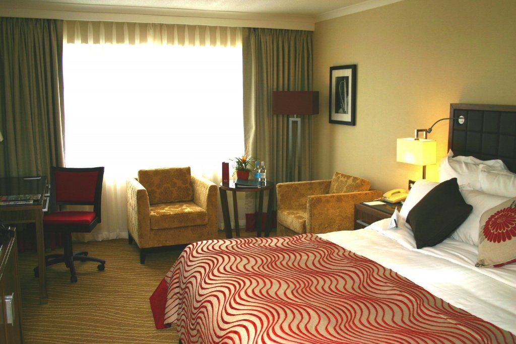 Marriott-GB - Baulmann Leuchten - marriott-portsmouth-10