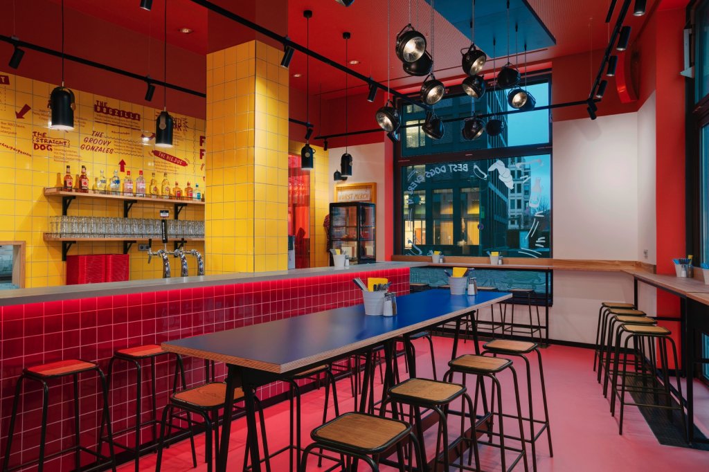 The Big Dog Berlin - Baulmann Leuchten - The Big Dog Berlin_Credit Lutz Vorderwülbecke_02