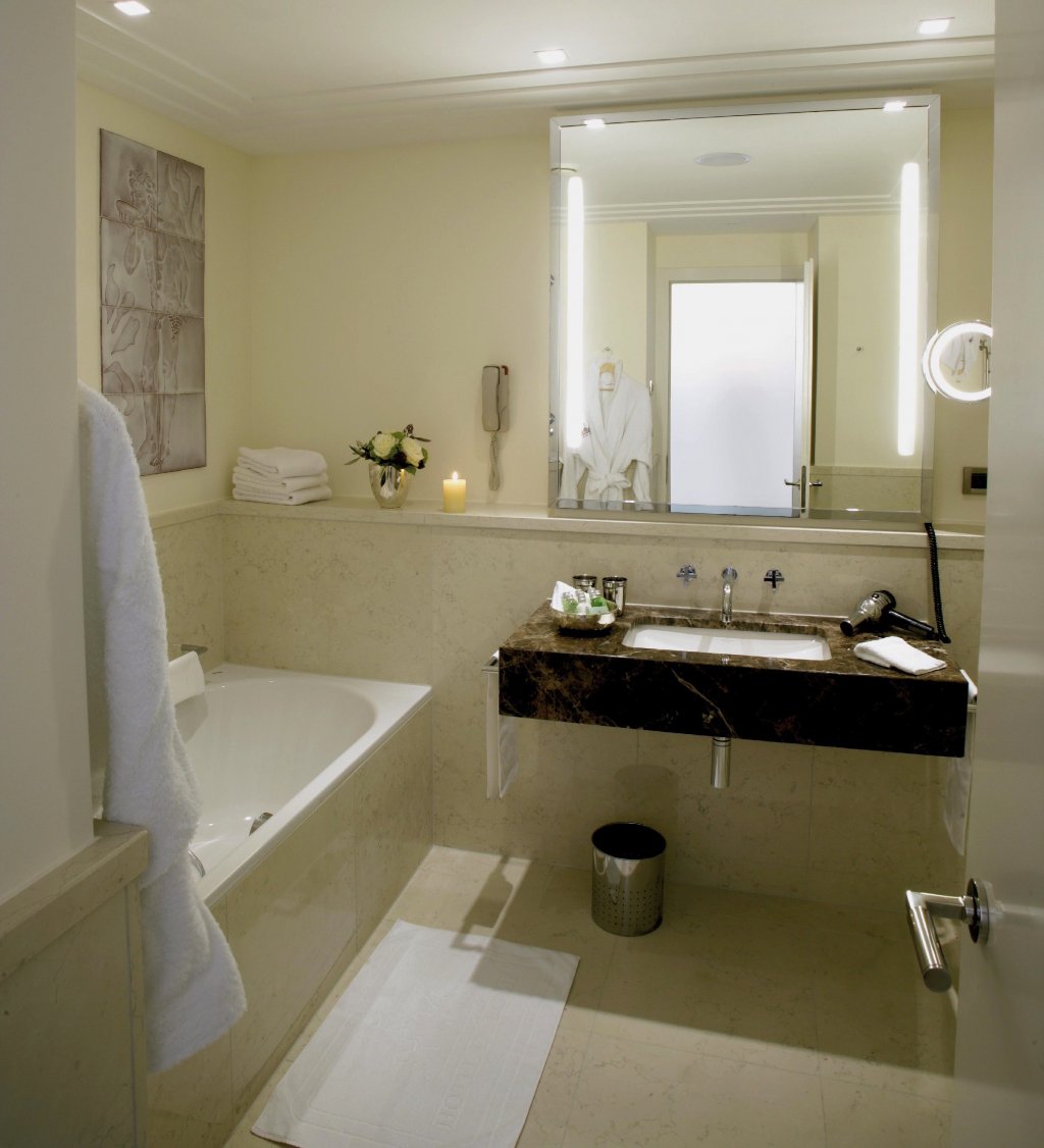 The_Charles_München - Baulmann Leuchten - Roccoforte München 902