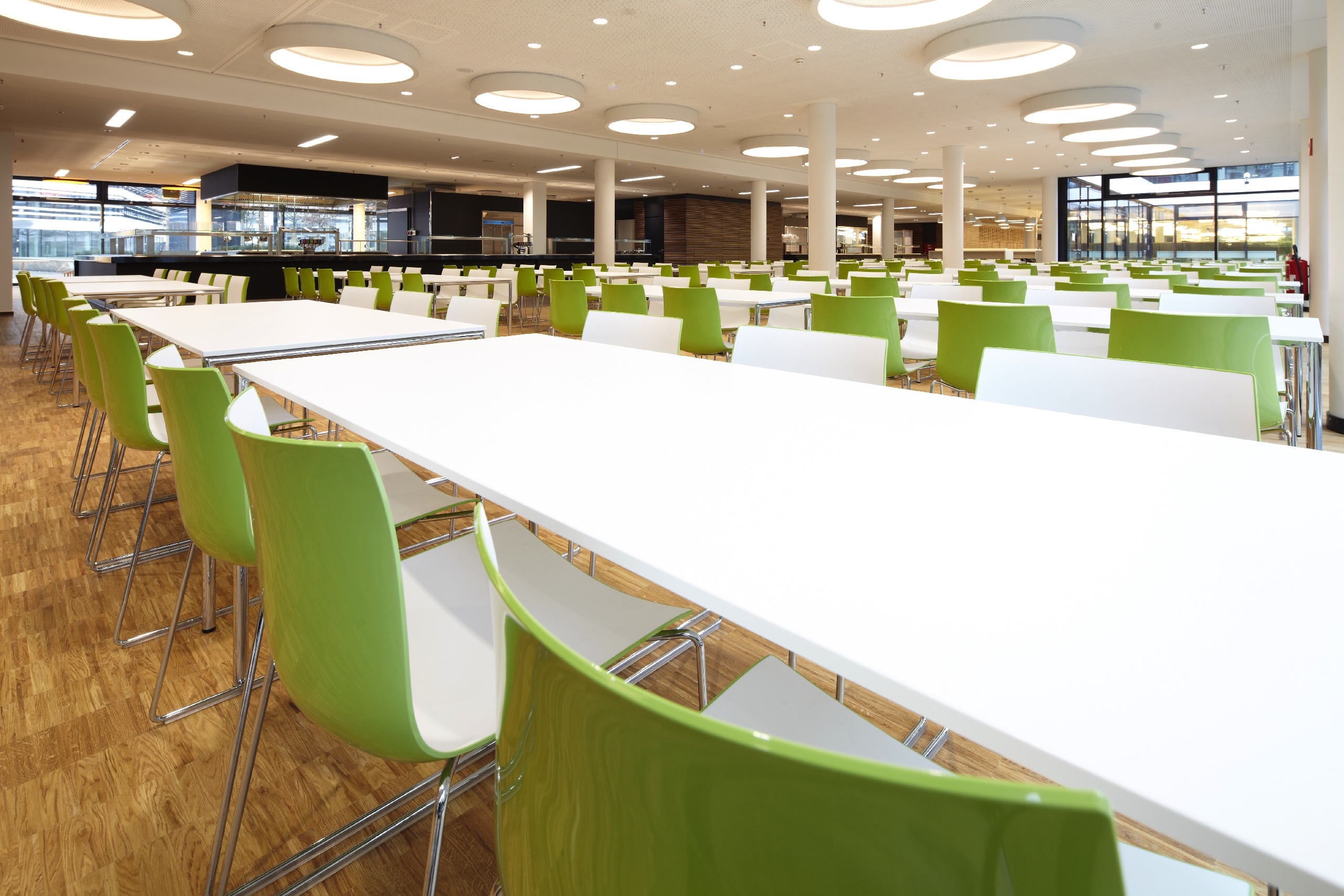 Vodafone - Baulmann Leuchten - Campus_Kantine_004