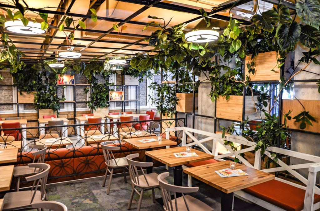 Alex Berlin - Baulmann Leuchten - ALEX-BerlinMercedesPlatz-0269_ALEX