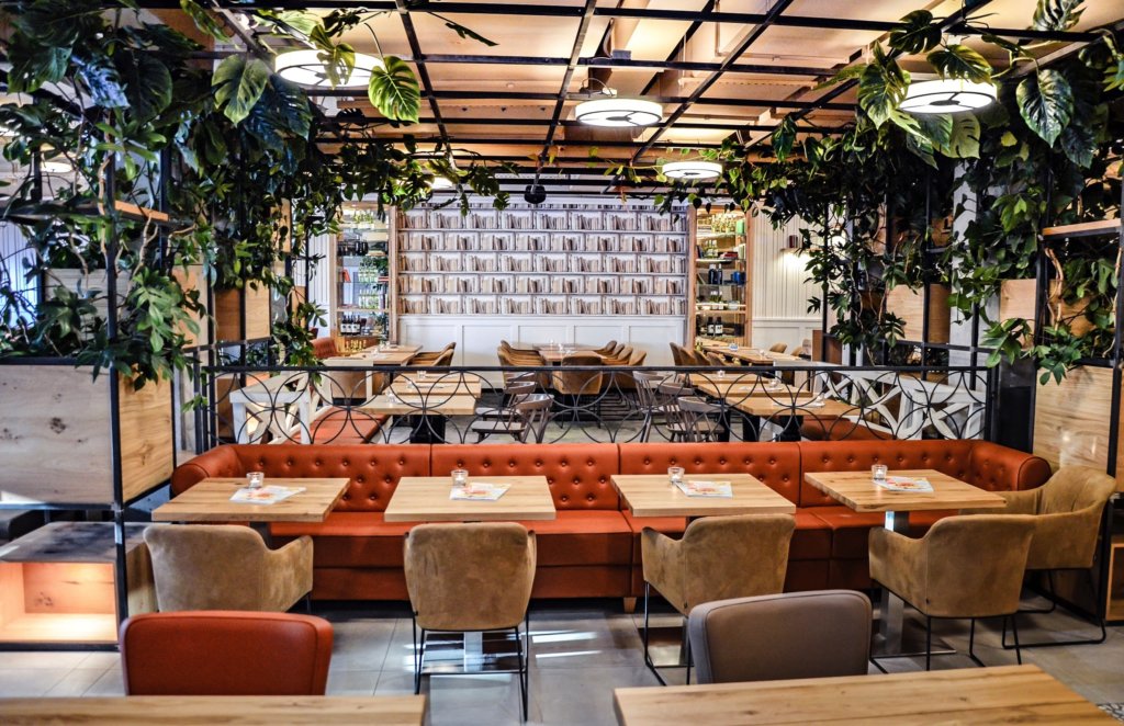 Alex Berlin - Baulmann Leuchten - ALEX-BerlinMercedesPlatz-0302_ALEX