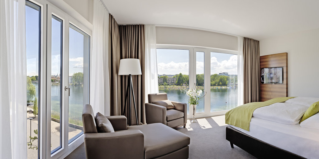 Baulmann Leuchten - Hotel 47°, Konstanz Studio_216_19052014_8691 Panorama_Ausschnitt