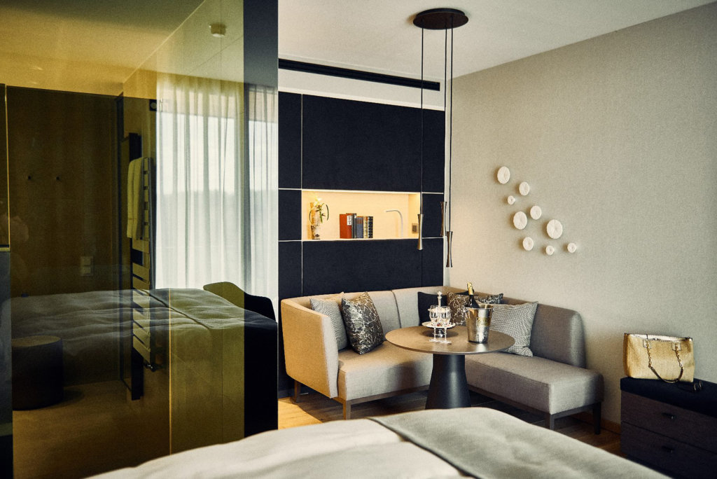 Baulmann Leuchten - Öschberghof, Donaueschingen 3_DSÜ_Schlaf- und Wohnbereich(c)oeschberghof