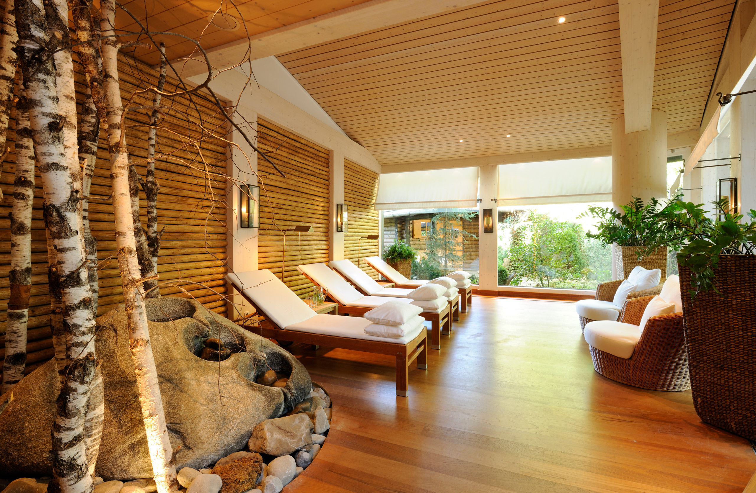 Baulmann_Leuchten_Sonnenalp-SaunaRuheraum