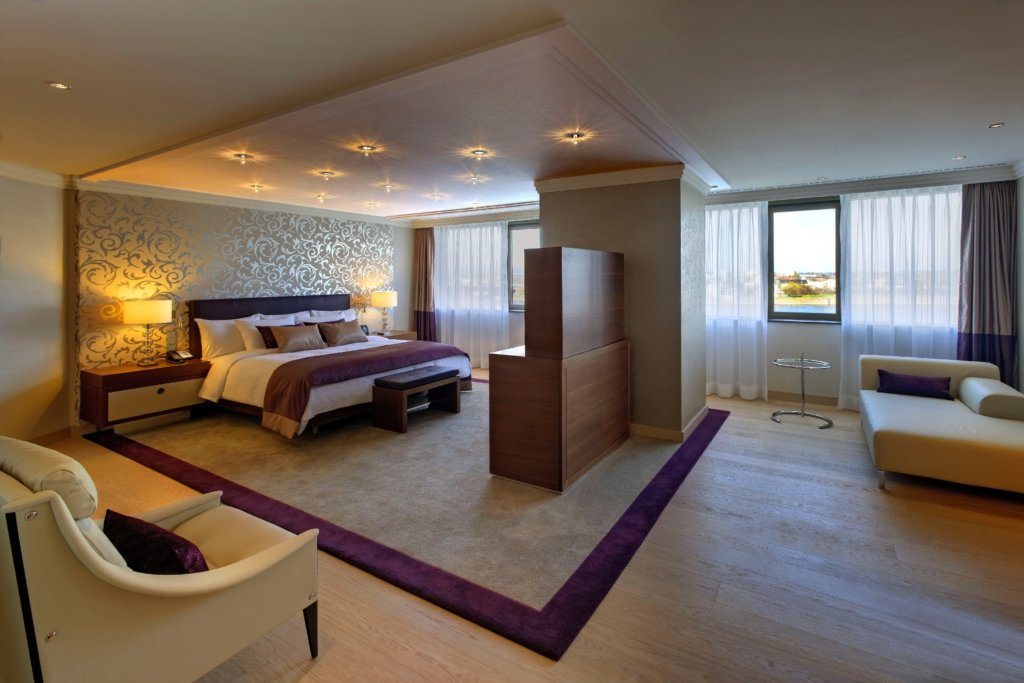 Hilton_Mainz - Baulmann Leuchten - QT33