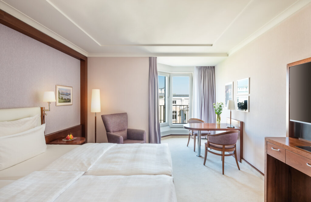 24_ELY_02_0140_lowres