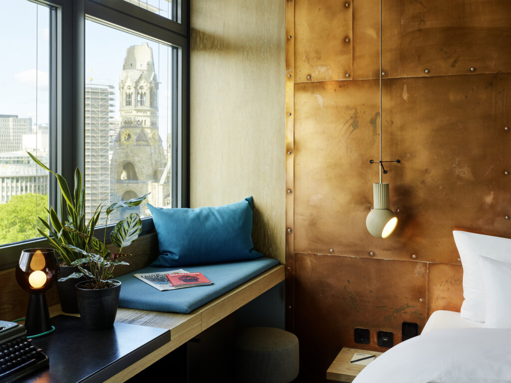 25h_Bikini_StephanLemke_Rooms_Medium_Urban_02_3700px