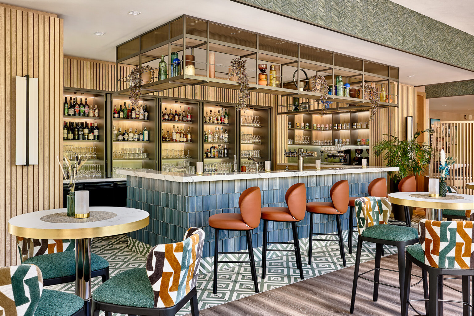 CY_BERMT_Kitchen_Bar_Bar_2_prev