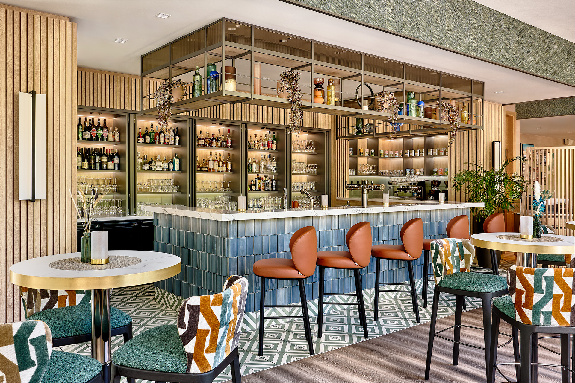 CY_BERMT_Kitchen_Bar_Bar_2_prev